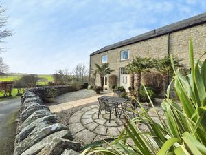 Photo 32- click for photo gallery